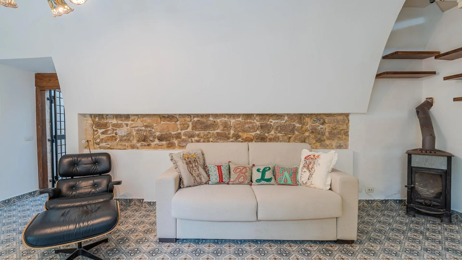 De Paoli House Apartment Ragusa Italy